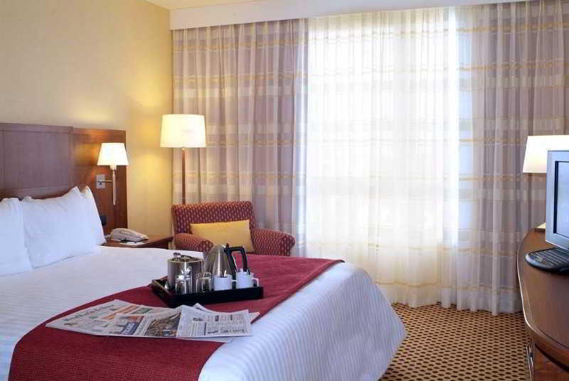 Hotel Courtyard By Marriott Paris La Defense West - Colombes Bois-Colombes Esterno foto